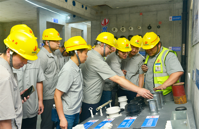 为进一步推进优质客户高效履约，提升交付品质、达成客户满意，2025年6月25日，俄罗斯专享会294建设集团在上海组织召开2025年越秀地产、华润置业客户履约推进会。